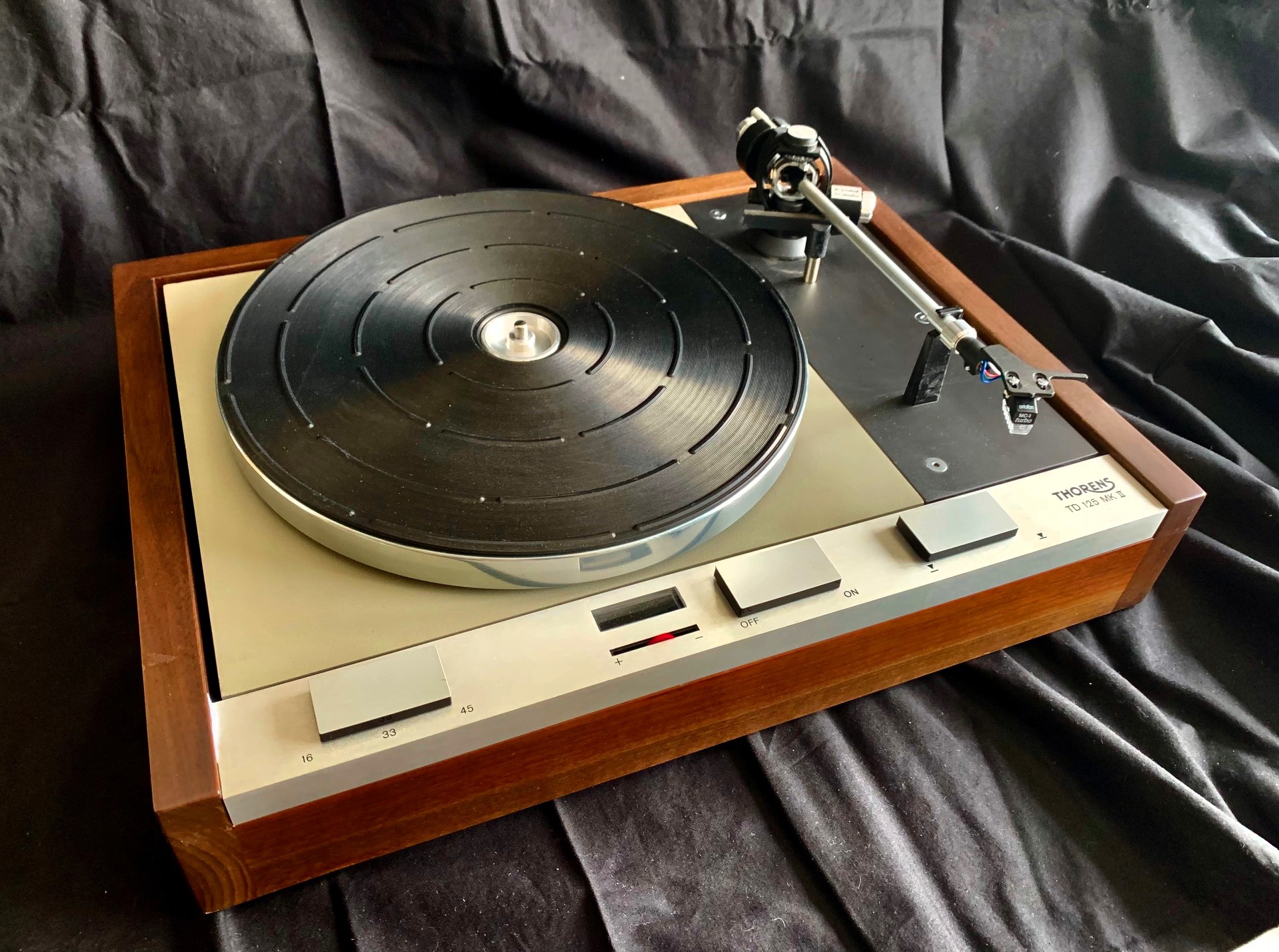 Thorens TD125 2